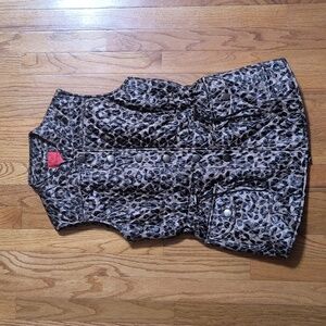 V Cristina vest, size small, leopard print